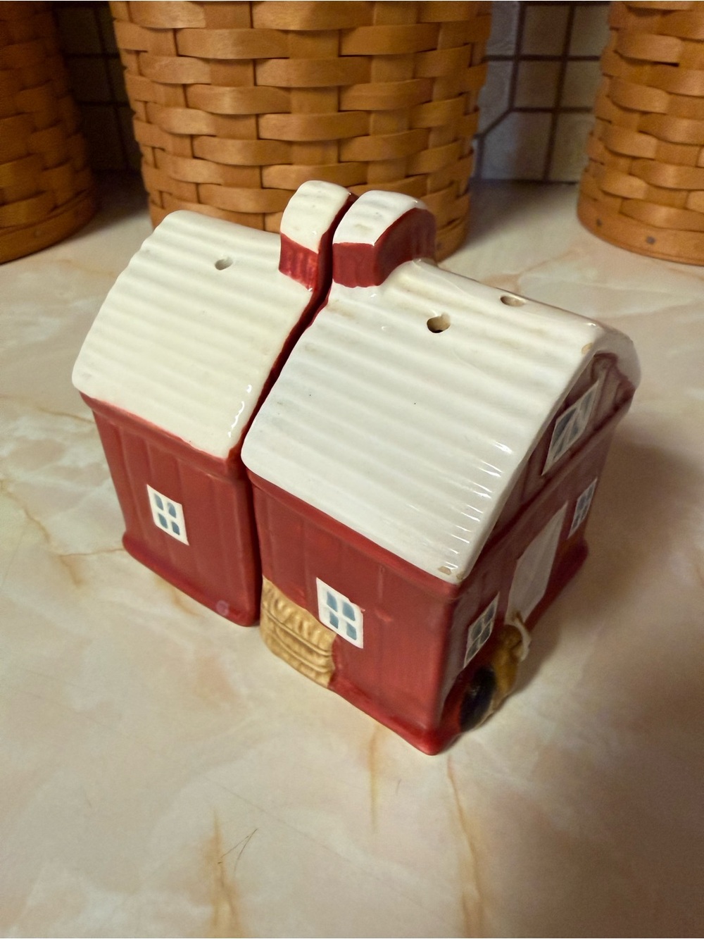 Pioneer Woman Red and White Barn Ceramic Salt & Pepper Shaker Set - Home Accents - Picture 2 of 8